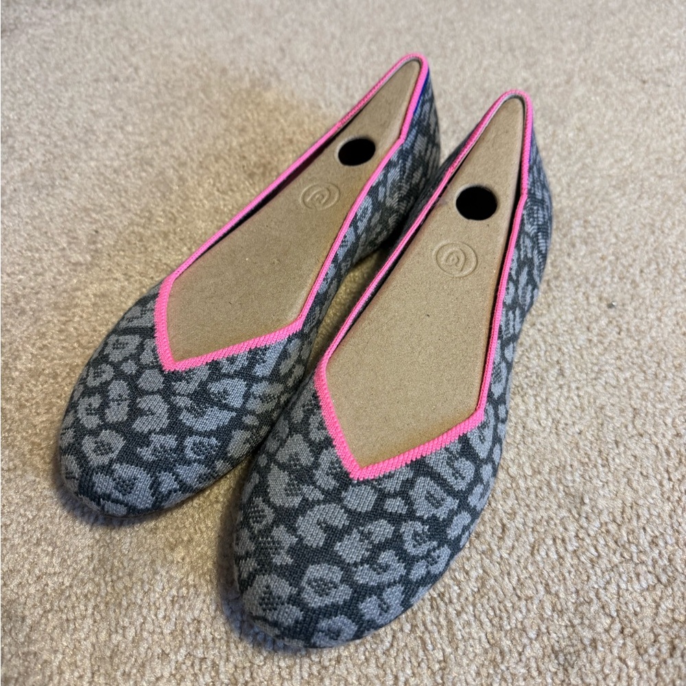 Rothy's Gray and Pink Leopard Flats